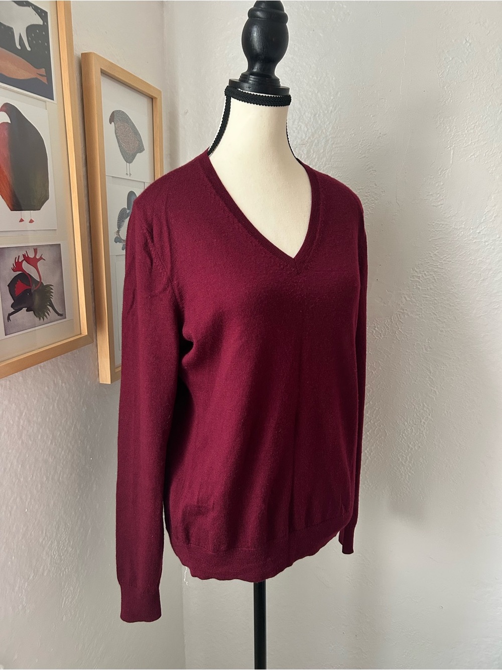 Lord & Taylor Extra Fine Merino V-Neck Sweater in Deep Burgundy Women Large